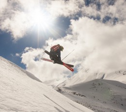 Equipment rental and ski tickets 